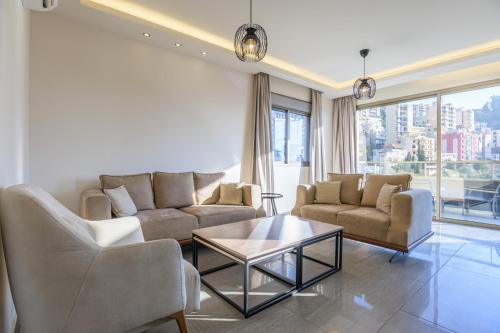 Jal El Dib Apartamento | Elevate - Sleek 2-BR Apt by Santa Maria, Jal el Dib