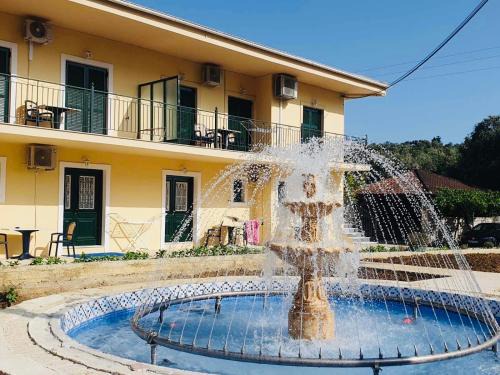 Doukades Apartamento | ELIA