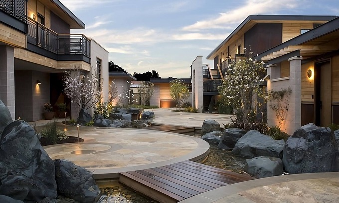 Yountville Casa | Elite Experience! Private Patio, Cocktail Pool! Minutes to Napa Valley Balloons!