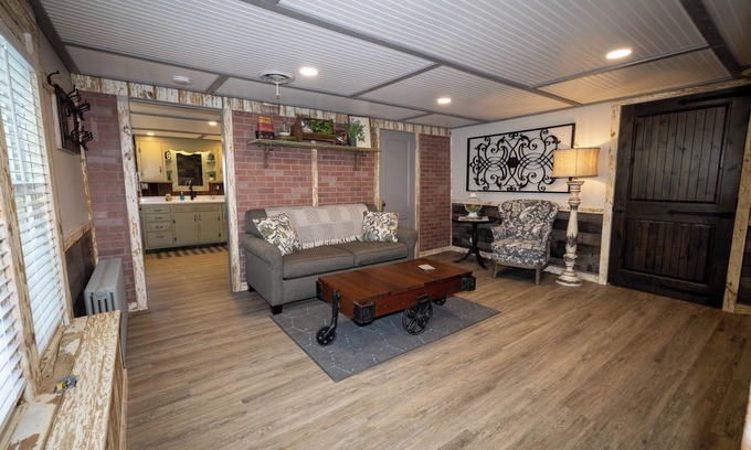 Elizabethtown Apartamento | Elizabethtown Cozy Apartment Suite, walkable to downtown