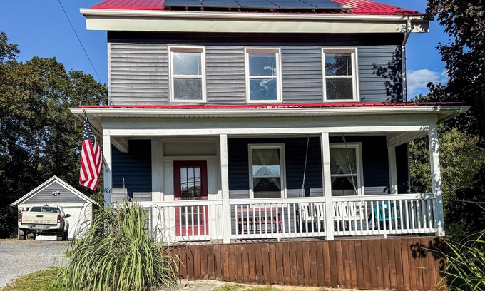Millheim Otro | Elk Creek Farmhouse near Penn State!