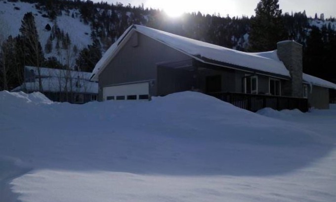 June Lake Casa | Elk House - 3 BR/2 BTH