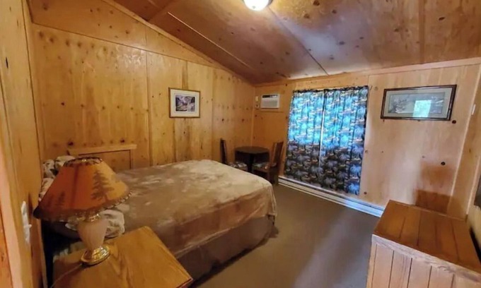 Noxon Apartamento | Elk Room at Noxon Creekside Motel