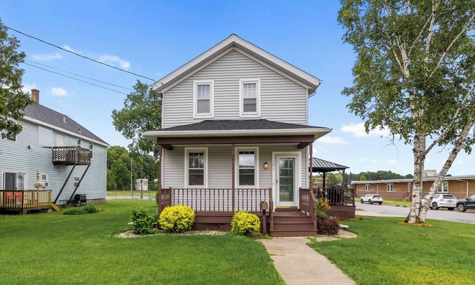 Elkhart Lake Casa | Elkhart Lake, WI home close to lake, downtown, and Road America racetrack