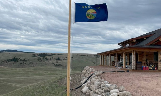 Philipsburg Cabina | ElkView Outpost at Rock Creek Montana