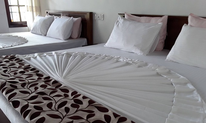 Ambagollapathana Hotel | Ella Grand Peak Hotel