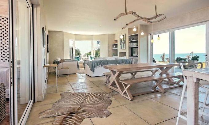 Kenton on Sea Apartamento | ELLIOT 22, 100m from beach & river mouth