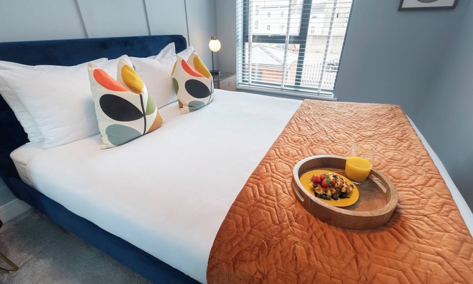 Cheltenham Apartamento | Elliot Oliver - Cosy 2 Bedroom Town Centre Apartment
