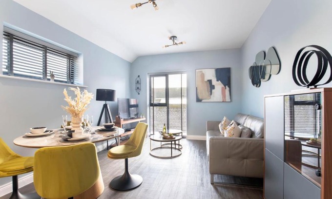 Gloucester Apartamento | Elliot Oliver - Luxurious Two Bedroom Apartment in The Docks