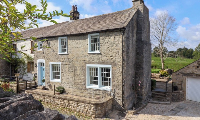 Airton Casa | ELLIS HOUSE, family friendly, character holiday cottage in Airton