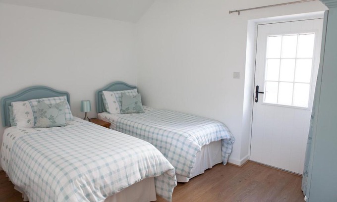 Cotebrook Chalet De Esquí | Elm Cottage Touring Park