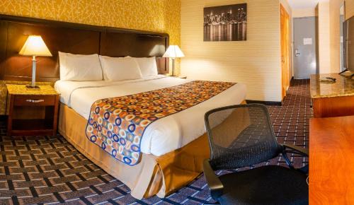 Queens Hotel | Elmhurst Hotel