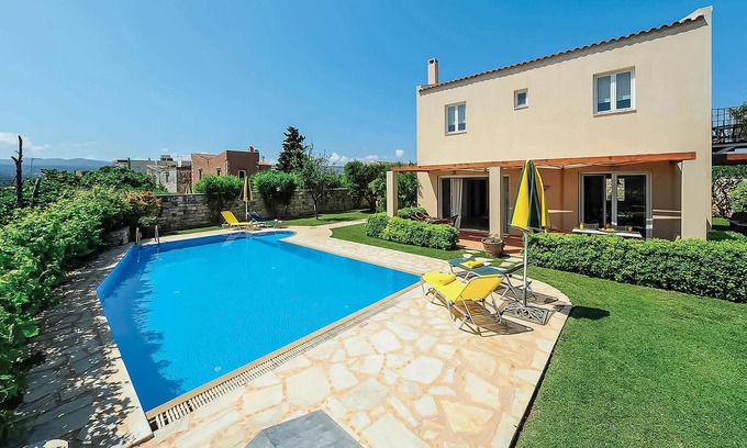 Prinos Casa | Elya and the neighboring Villa Prinos are located in the picturesque village of Prinos and offer a r
