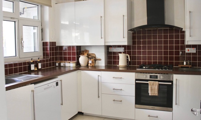 Shadwell Casa | Elysian Nights