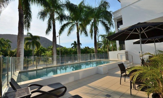 Palm Cove Hotel | Elysium Apartments