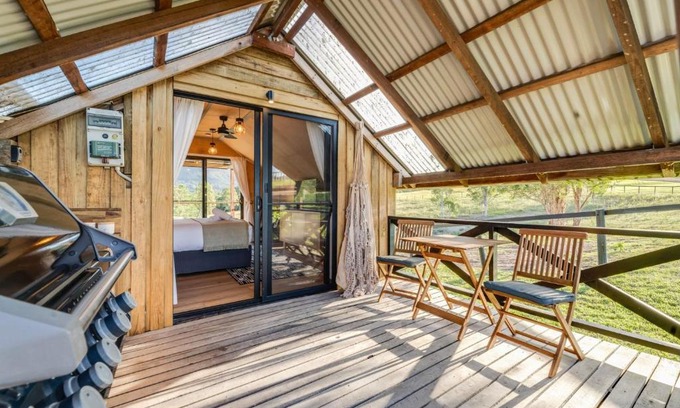 Kunghur Casa | Elysium Farm Stay- Paperbark Bungalow