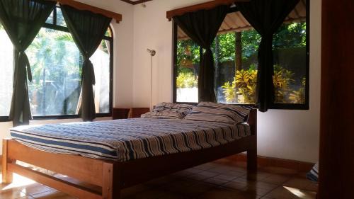Puerto Jiménez Cama Y Desayuno | Embassy House