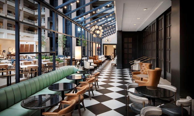 Peachtree Park Hotel | Embassy Suites by Hilton Atlanta Buckhead