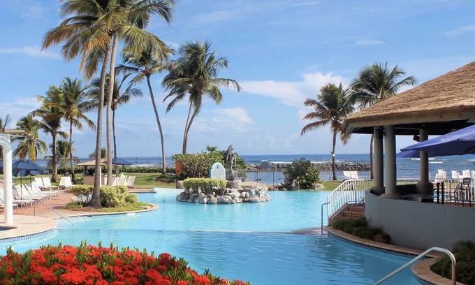 Dorado del Mar Complejo | Embassy Suites by Hilton Dorado del Mar Beach Resort