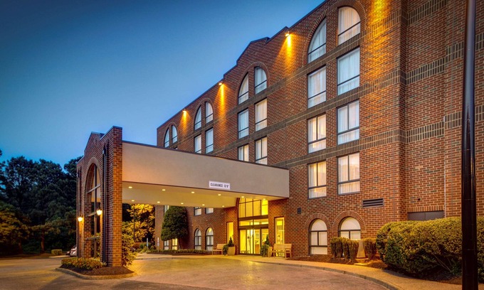 Williamsburg Hotel | Embassy Suites Williamsburg