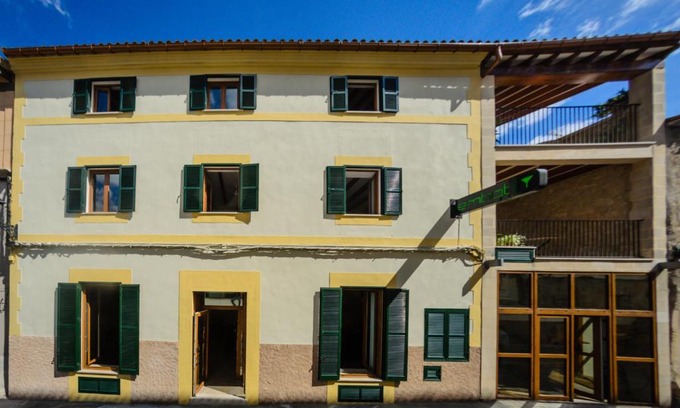 Montuiri Hostal | Embat - Hostel