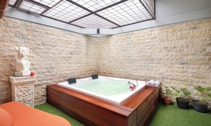 Taman Griya Casa | Emeline House Cozy Retreat Just Minutes from Everything!