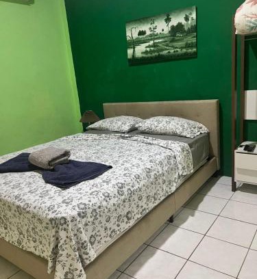 Georgetown Apartamento | EMERALD APARTMENTS INC