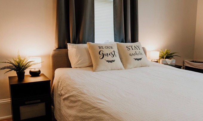 Greenwood Casa | Emerald City Bnb - Cozy Bungalow Mins to Lander University & Self Regional