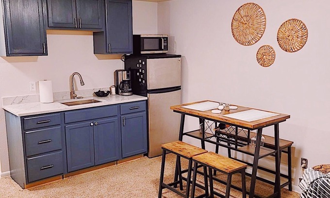 Atlantic Casa | Emerald City Retreat: Cozy 2BR Home with Backyard & Patio