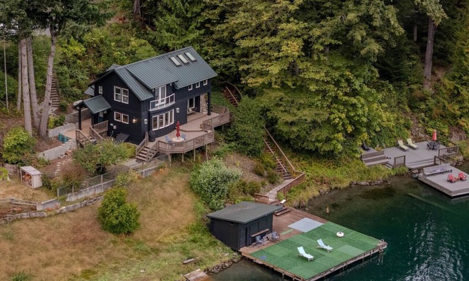 Port Angeles Casa | Emerald Haven Lakeside Paradise, Ultimate Retreat