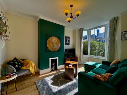 Chelmsford Casa | Emerald Lodge Central 3 Bed Parking WI-FI Garden close to centre