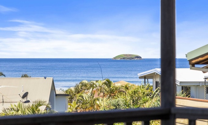 Emerald Beach Casa | Emerald on the Beach House