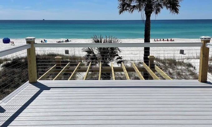 Bel Air Condominio | Emerald Surf on the beach