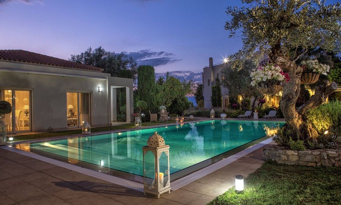 Chalcis Villa | Emerald Villa- The Marble Resort
