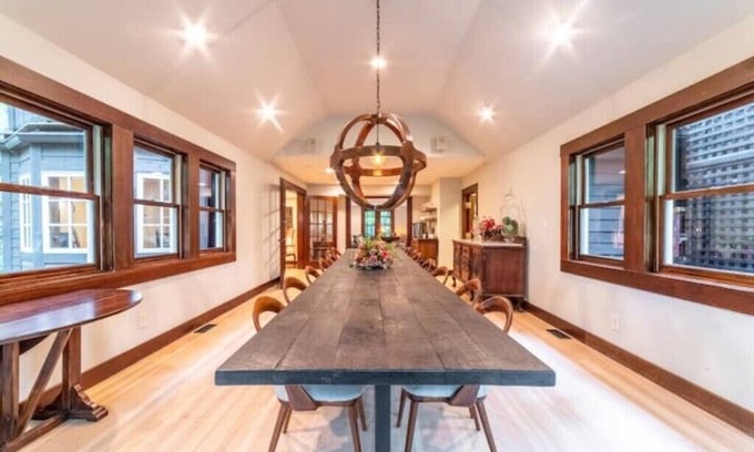 Union Mills Casa | Emerson House Estate near Indiana Dunes