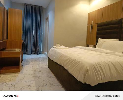 Irrua Hotel | EMERY VIDA LUXURY HOTEL Irrua