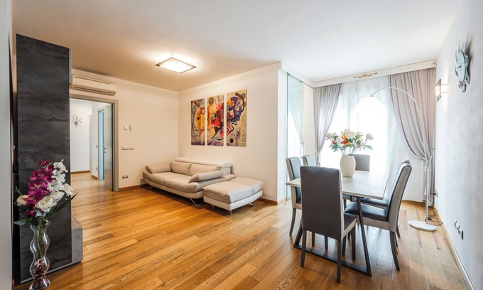 Old Town Apartamento | Emilia Suite Street