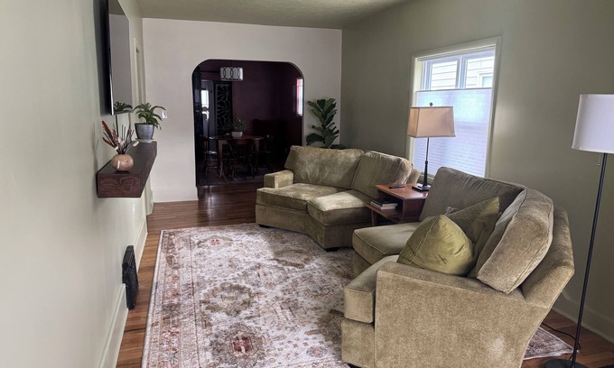 Grand Rapids Casa | Emjay's Place