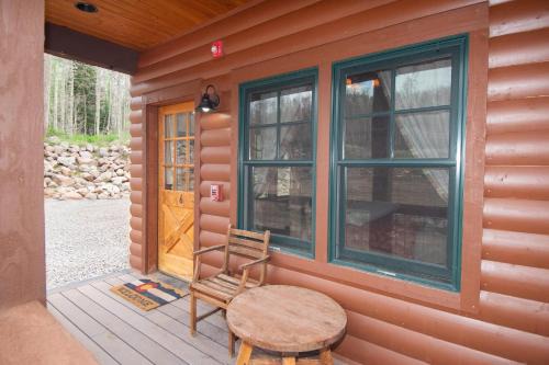 Paonia Casa | EML 6 Hidey-Hole Cabin