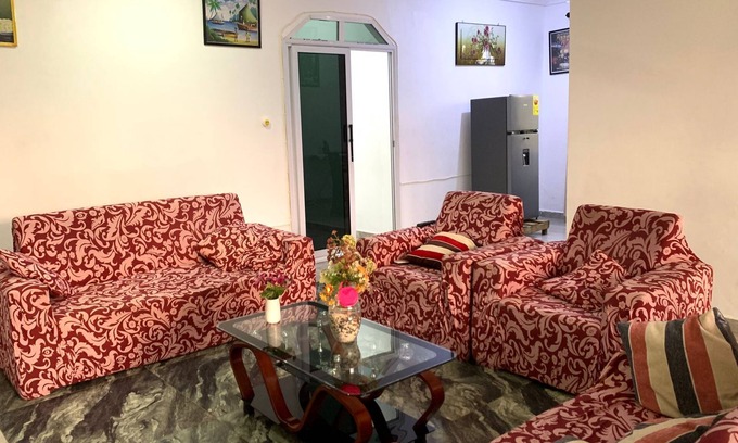 Accra Apartamento | Emmanuel Royal Apartments, Flat 1: Charming 2-bedroom apartment Accra, Ga East