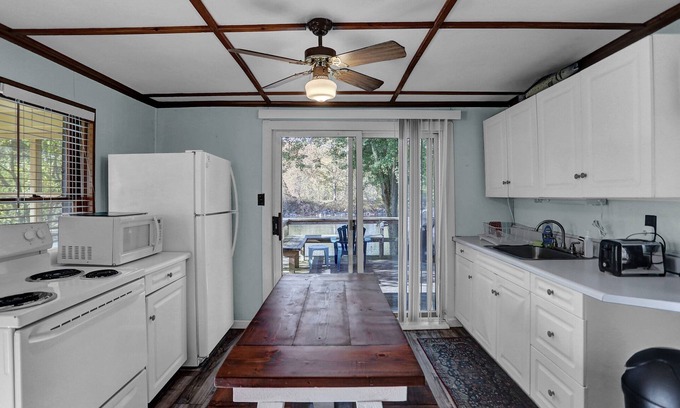 Huntingdon Cabina | Emmazing Grace - Aunt Susie's Raystown Lake
