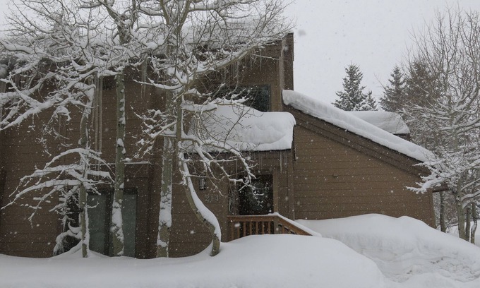 Mammoth Lakes Condominio | La soledad de Emmitt en Snowcreek II
