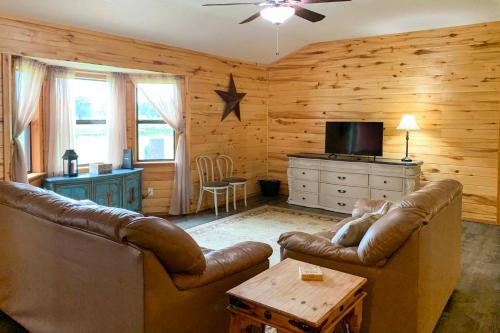 Emory Casa | Emory Escape with Pond Access Less Than 13 Mi to Lake!