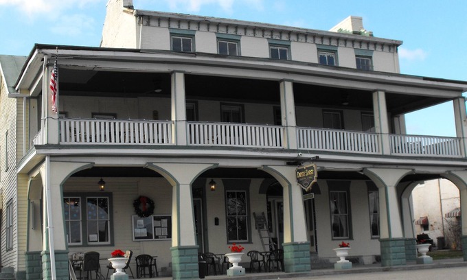 Rising Sun Casa | Empire House Hotel