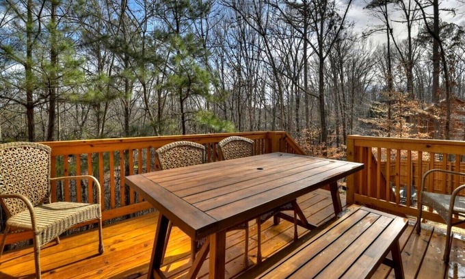 Ellijay Casa | Empress Tree Lodge - HotTub/Sauna/FirePit/Sleeps 12
