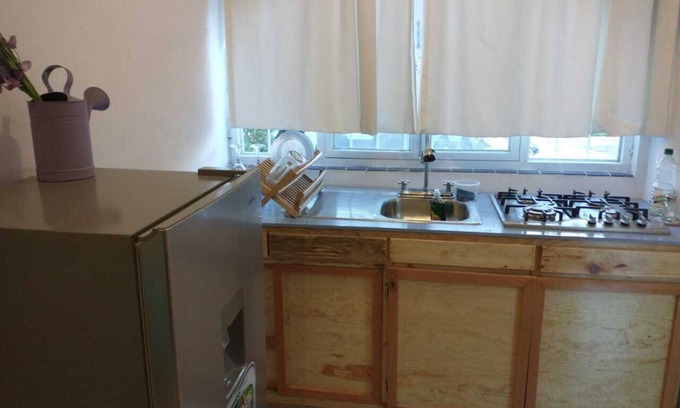 Saltillo Apartamento | Encantador Minidepa, wifi, cocina, baño completo, parking, nuevo!!