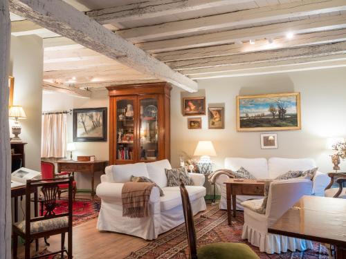 Santo Domingo de Silos Casa | Encantadora Casa de Pueblo con 5 Hab. en Burgos