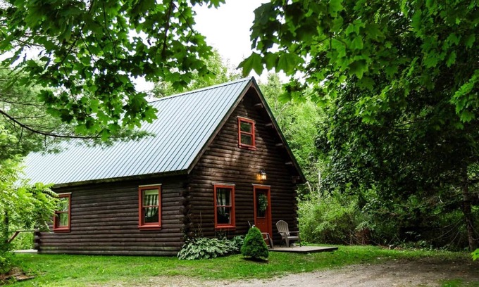 Winterport Casa | Enchanted Forest Cabin Near Bangor & Acadia