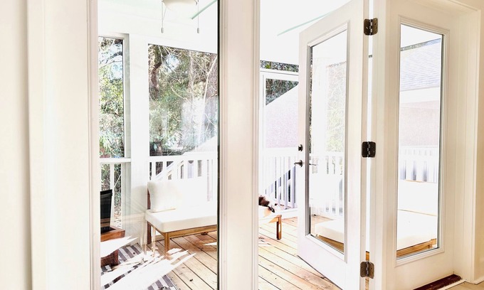 North Charleston Cabaña | Enchanted Silverlight Cottage in Park Circle, North Charleston, SC