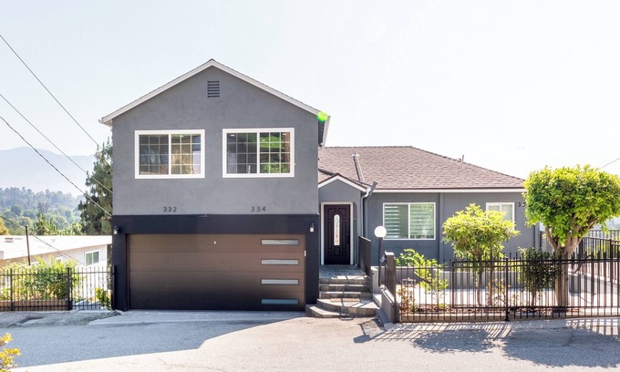 South Arroyo Casa | Enchanting 4-bedroom house with AC in Pasadena.
